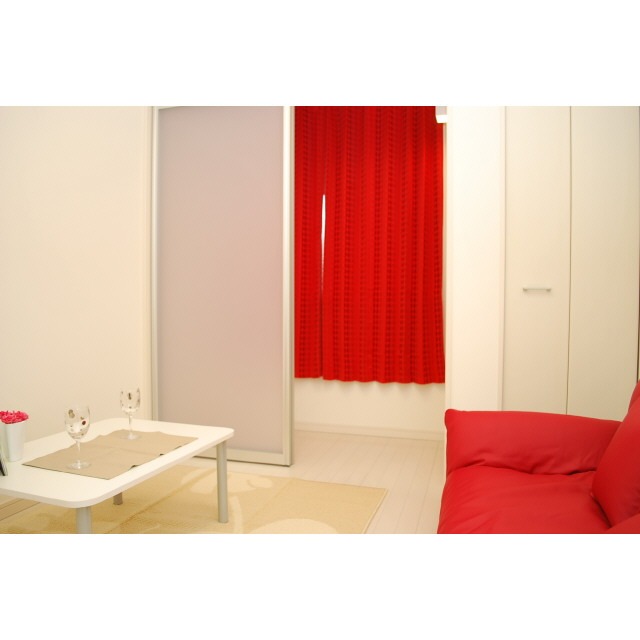 こちらは寝室にいかがでしょうか？？