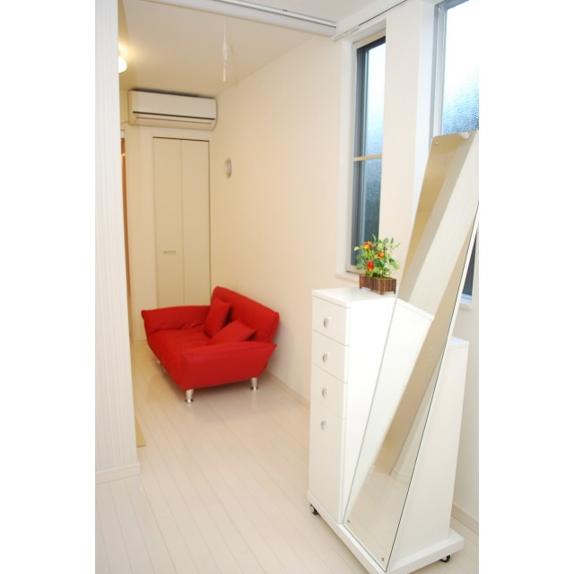 オシャレなデザインのお部屋ですね