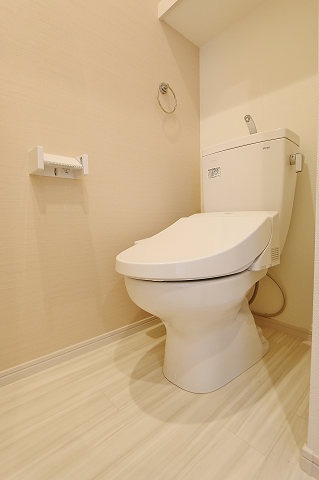 嬉しい温水洗浄便座付きです