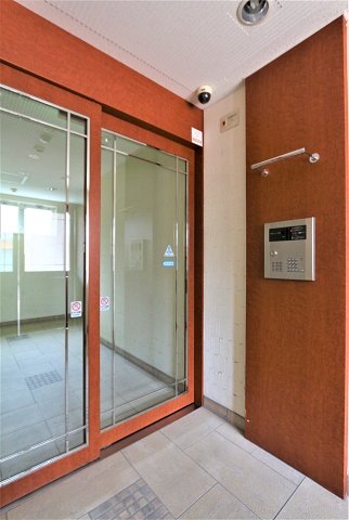 もちろんオートロック付きです