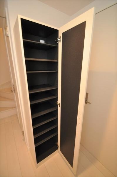 大容量シューズボックス。