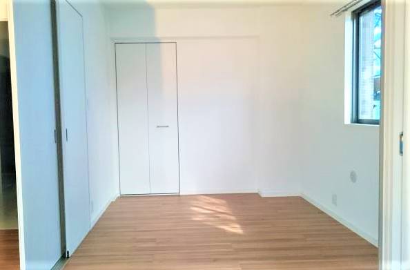 こちら寝室にいかがでしょうか。