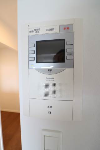 モニター付きインターホンで安心です