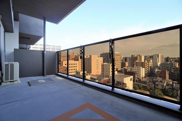 晴れた日はこちらで洗濯物を干せます