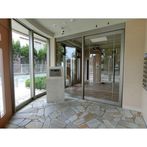 より安心なオートロック付きです