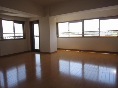 広々リビングでゆったりくつろげます