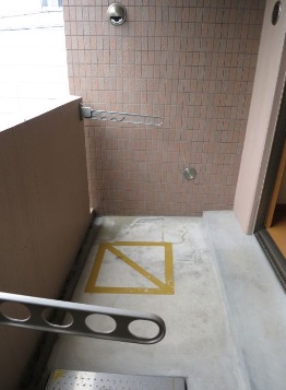 天気のいい日はこちらで洗濯物を干せます