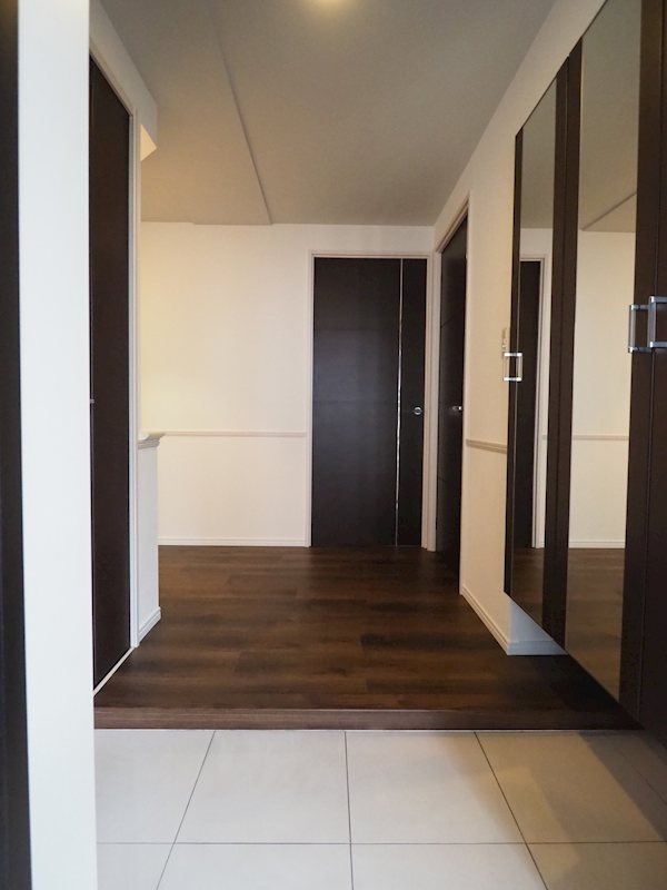 スニーカーからブーツまでたくさんの靴が収納できます