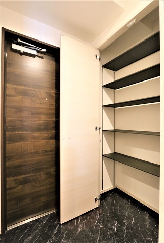 大容量のシューズボックス完備