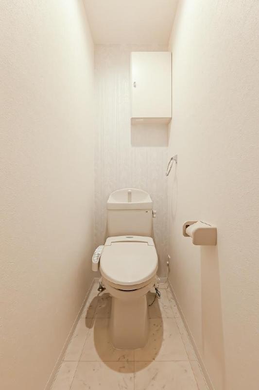 ウォシュレット完備の清潔感のあるトイレです