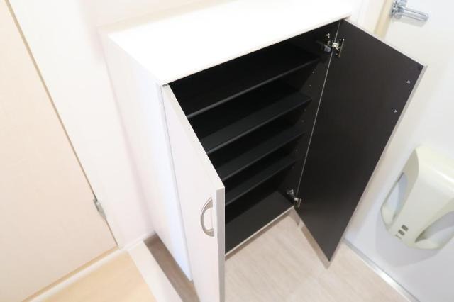 大容量のシューズボックス