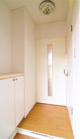 玄関からはこのようになっています。