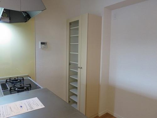 給湯はボタン１つで楽々ですね。