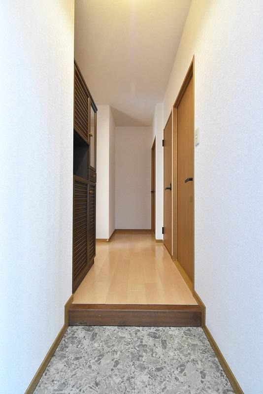 玄関からはこのようになっています。