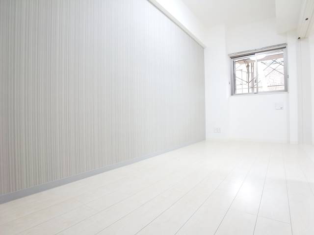 こちら寝室にいかがでしょうか。