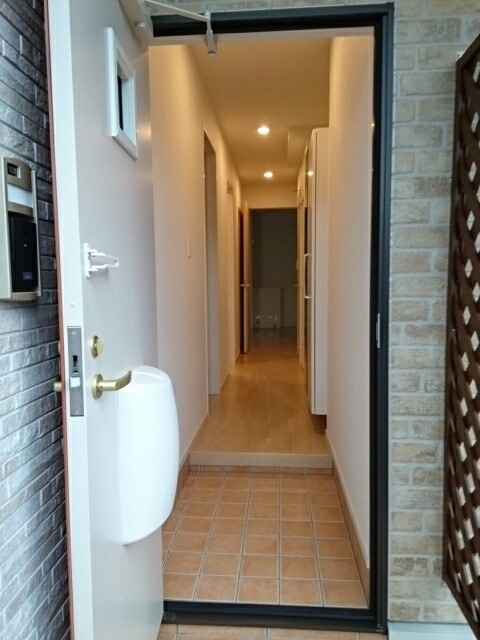 玄関はこんな感じです。