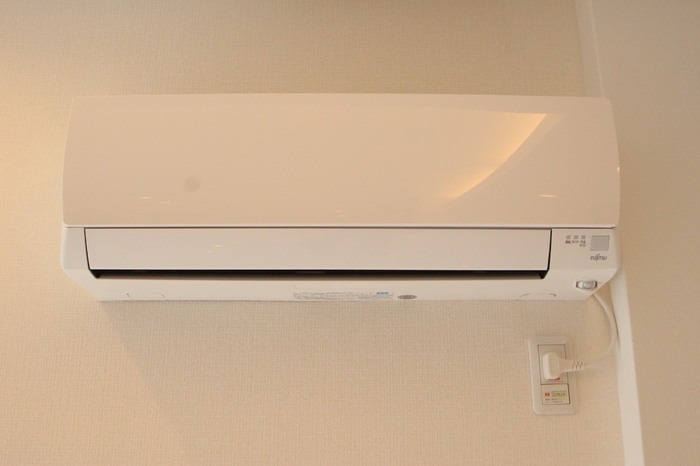 エアコン付きで一年中快適に過ごせます。。