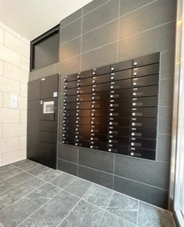 宅配ボックス付きで便利ですね