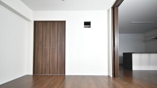 寝室でも使えそうなお部屋ですね♪