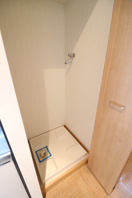 室内洗濯機置場完備。