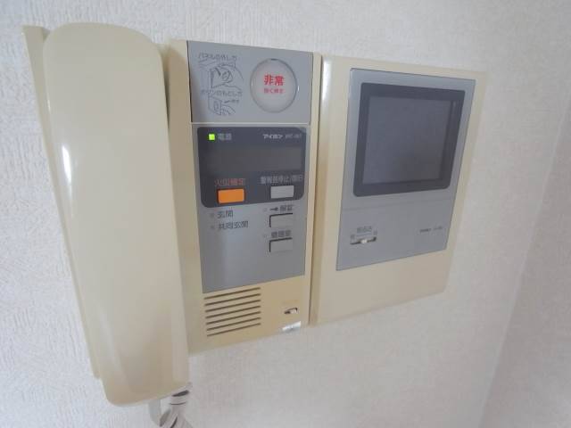 インターホンで安心です。