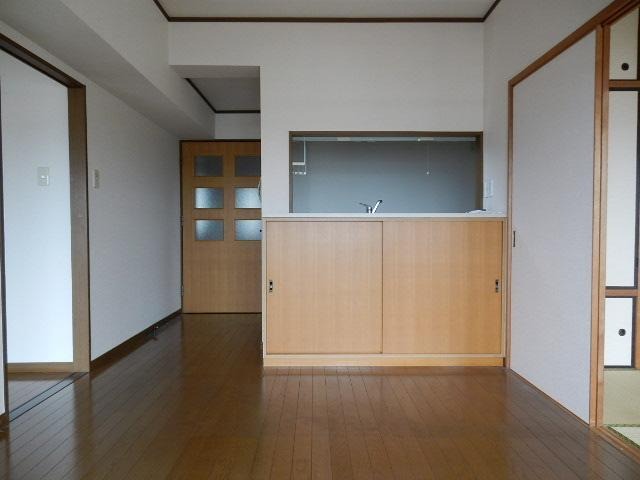 人気のカウンターキッチンです