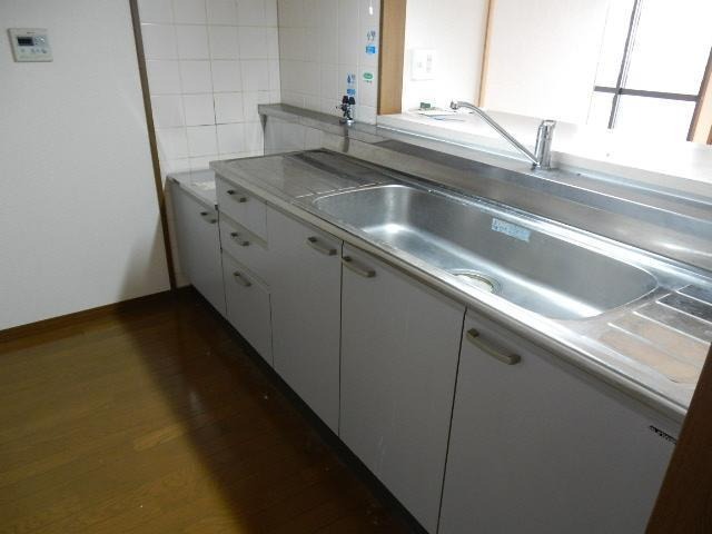 広いキッチンで料理が捗る