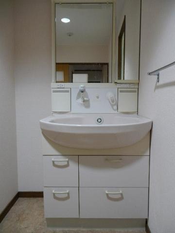 お出かけ前の身支度はこちらでバッチリです