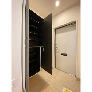 玄関収納も充実しています