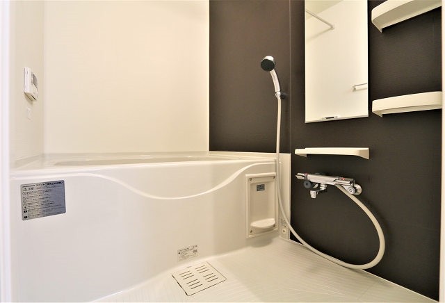 ゆったりとくつろげるバスルームです