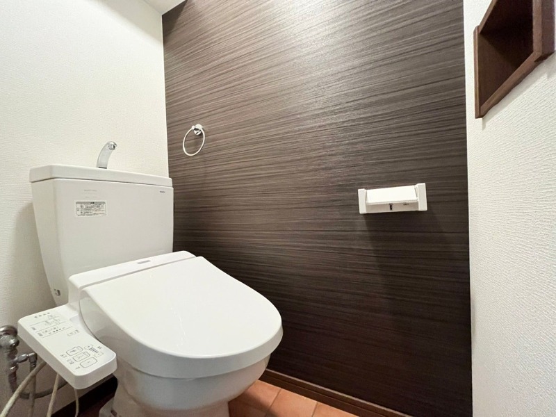 嬉しいウォシュレット完備です