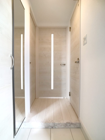 明るい玄関です