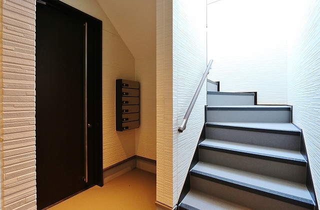 2階に上る階段です