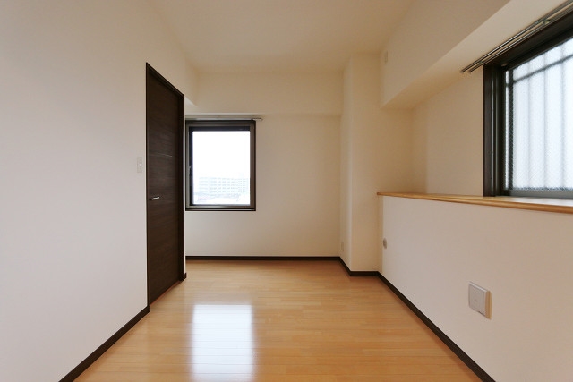 こちらは寝室にいかがでしょうか？？