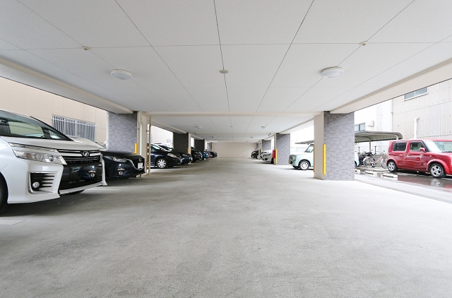 敷地内駐輪場ございます