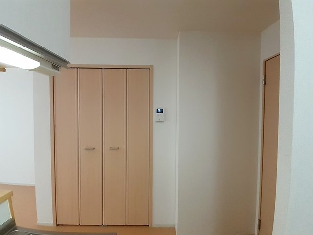 収納前も広々スペースがございます。