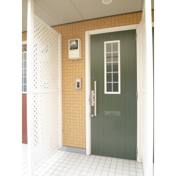 おしゃれな入口ですね。