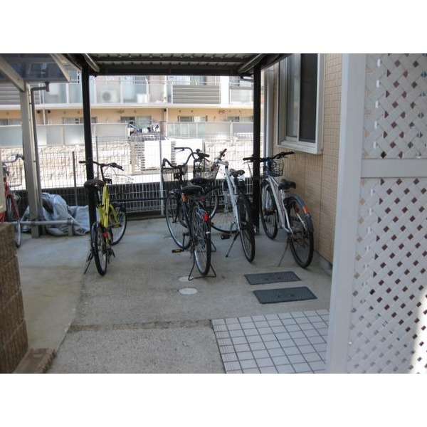 自転車はここに。