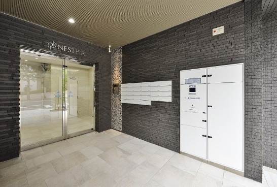 不在時に便利な宅配ボックスですね。