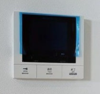 モニター付きインターホンで安心です♪