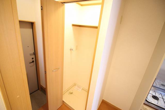室内洗濯機置場。