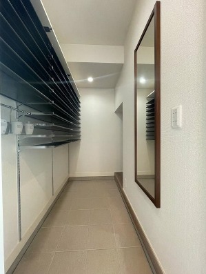 玄関収納も完備。