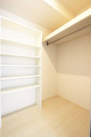 お荷物か多い方でも安心の収納です。別部屋参照。
