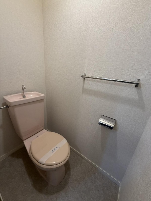 清潔感のあるトイレです