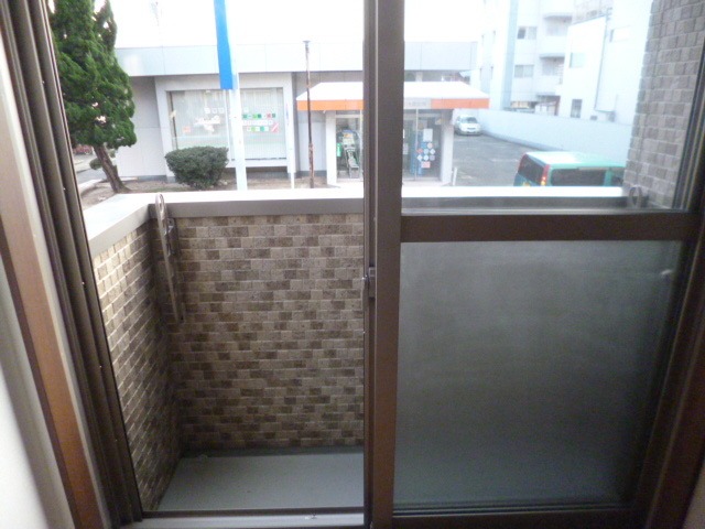 天気のいい日はこちらで洗濯物を干せます