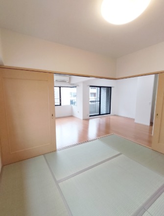 畳の匂いで落ち着きますね