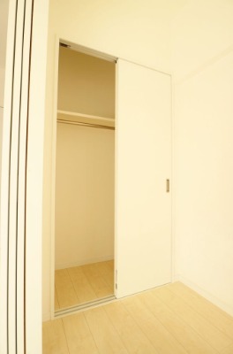 お洋服はたくさん入りそうです