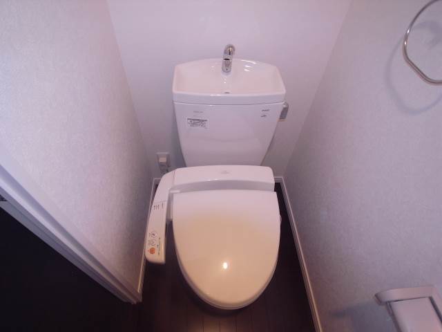 うれしい温水洗浄便座機能付き