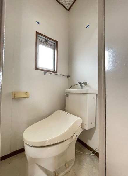 清潔感のあるトイレですね