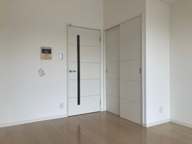 こちらは寝室にいかがでしょうか。